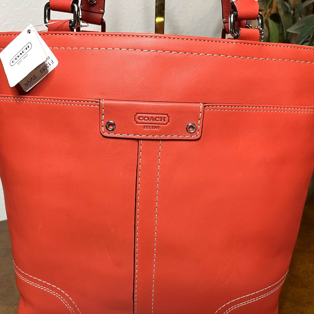 NEW COACH HAMILTON PEBBLE LEATHER TOTE, No. F13089 - Picture 2 of 12
